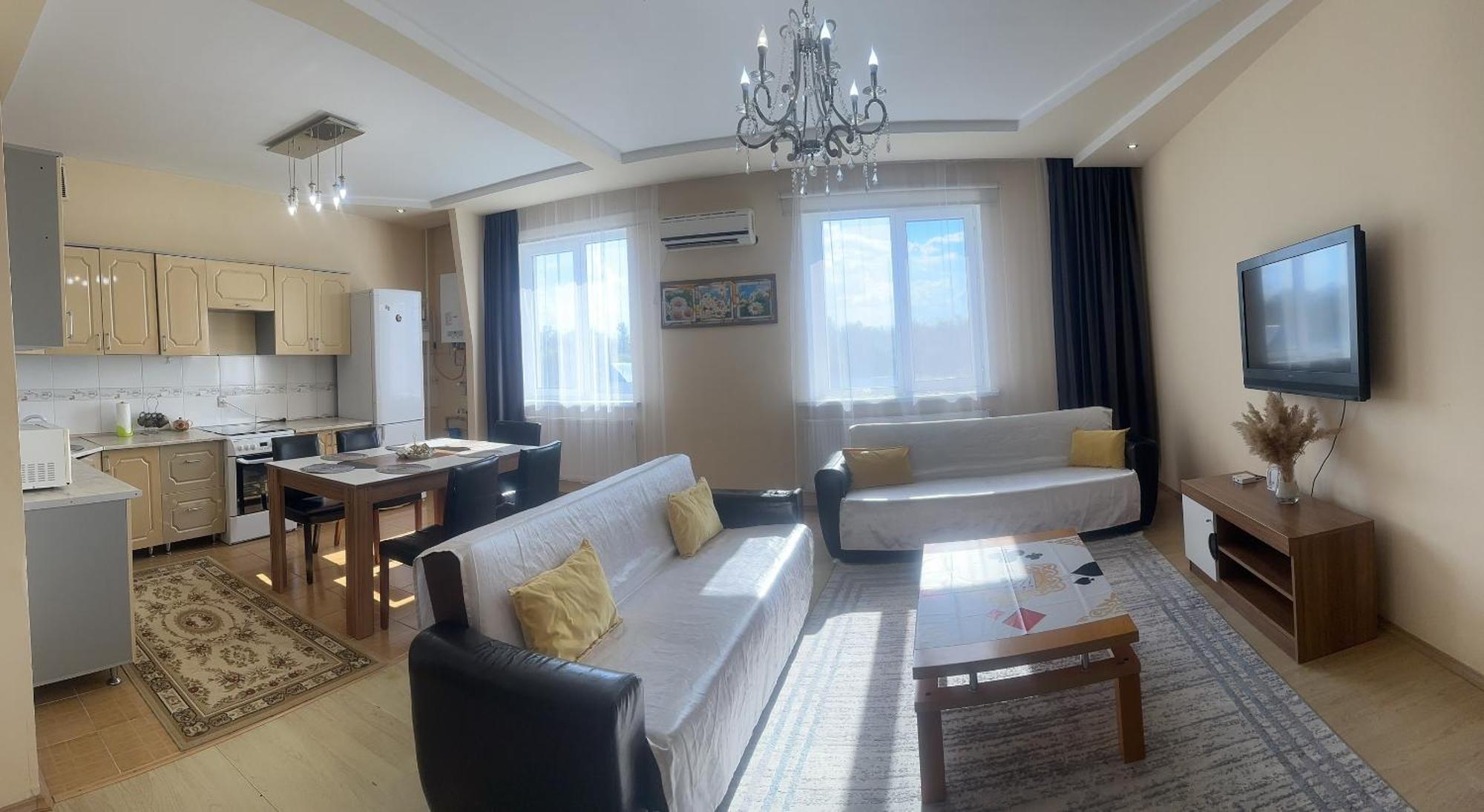 Просторная И Уютная 3Х Комнатная В Центре! Uralsk Extérieur photo